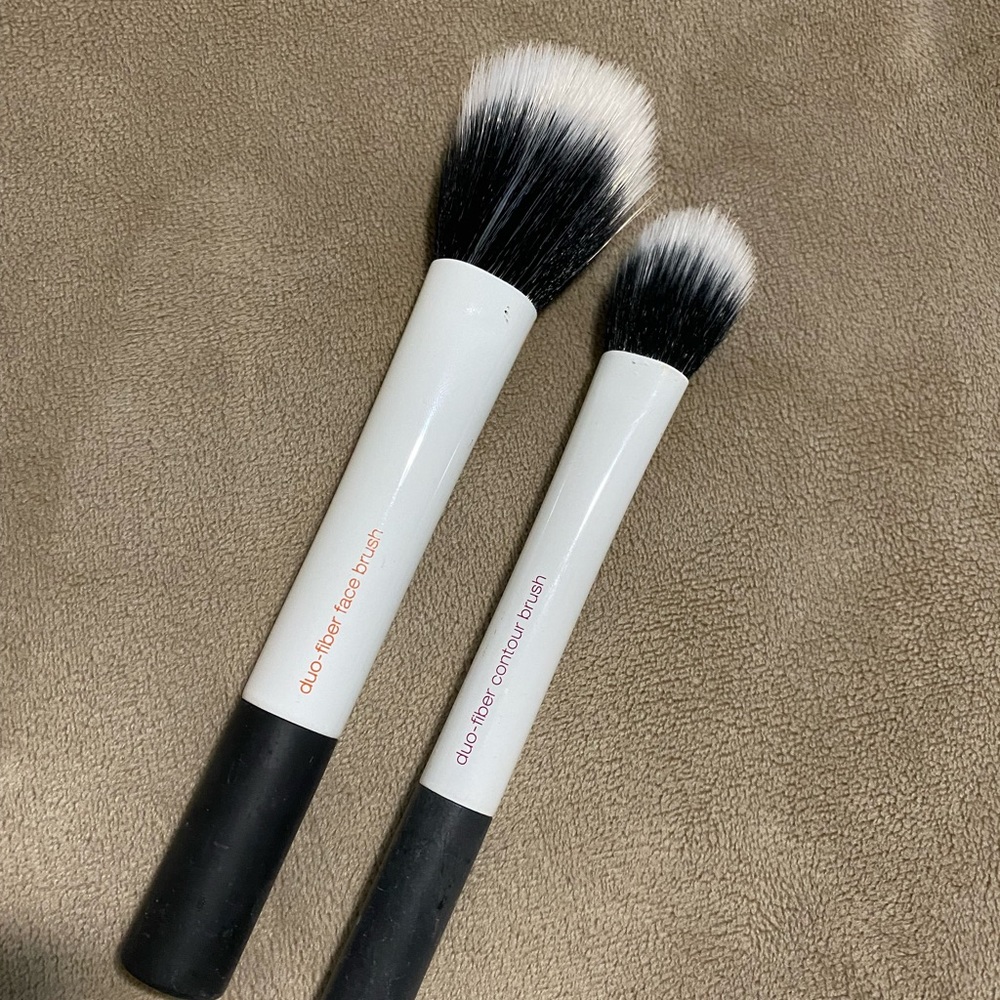 Makeup brushes